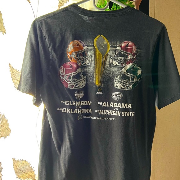 Graphic t-shirt - Picture 2 of 3